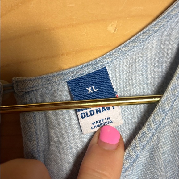 Old Navy tiered chambray denim dress - Picture 6 of 10